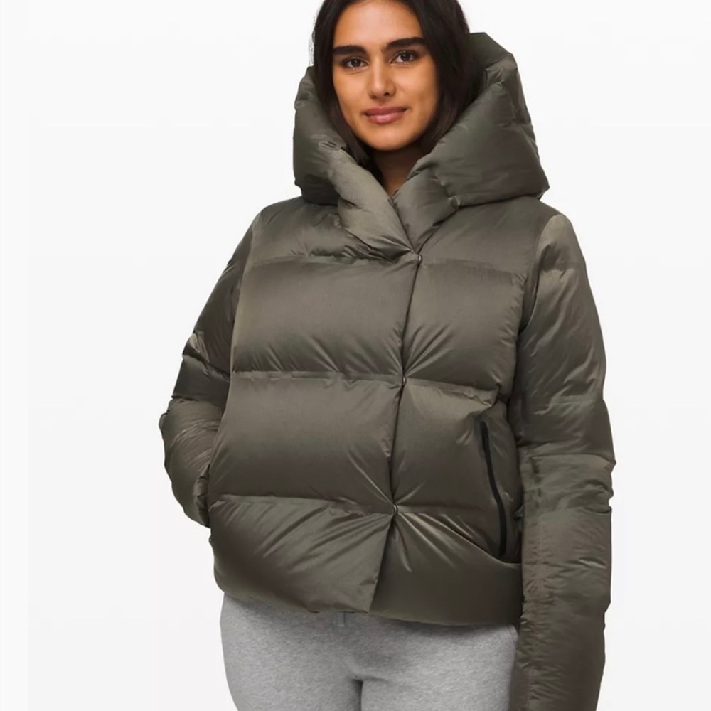 Lululemon Cloudscape puffer jacket